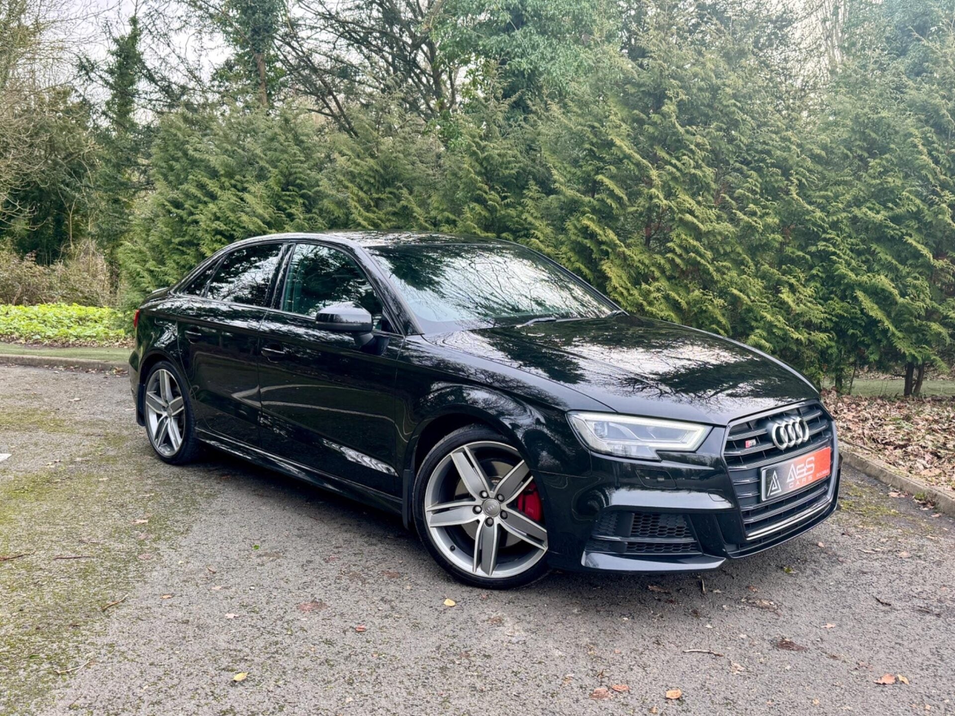 S3 Saloon