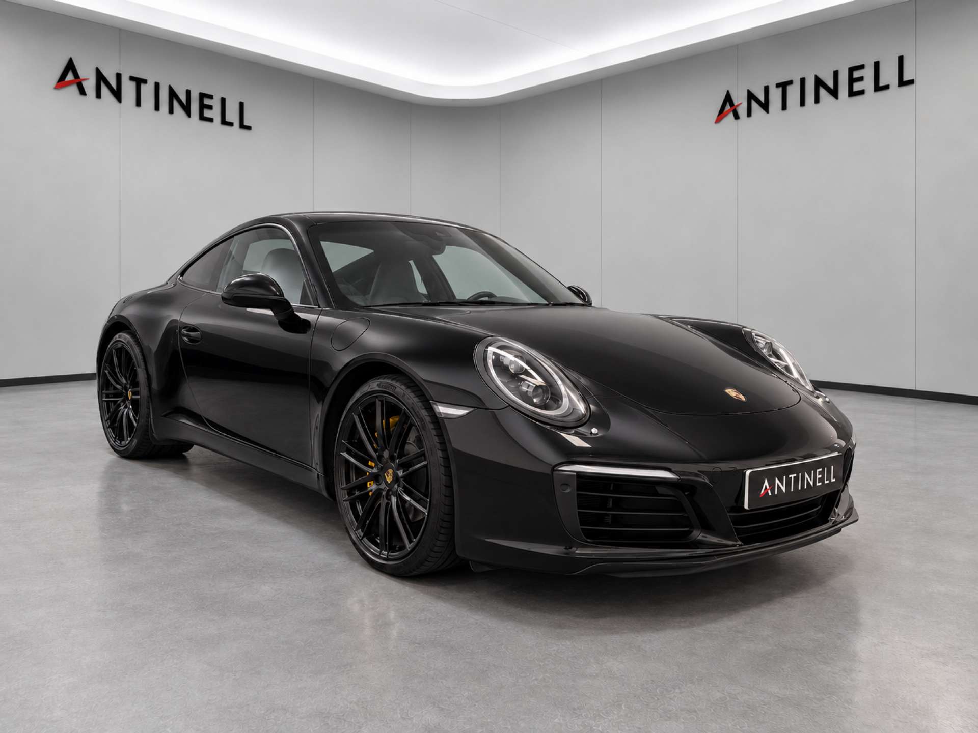 911