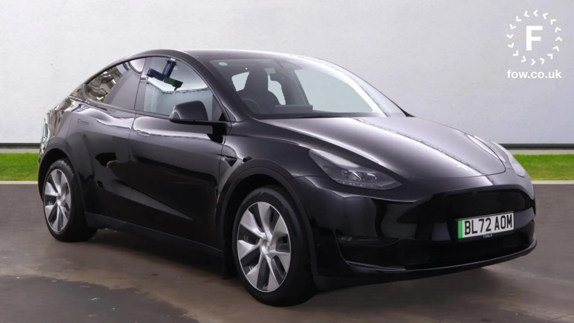 Model Y Premium