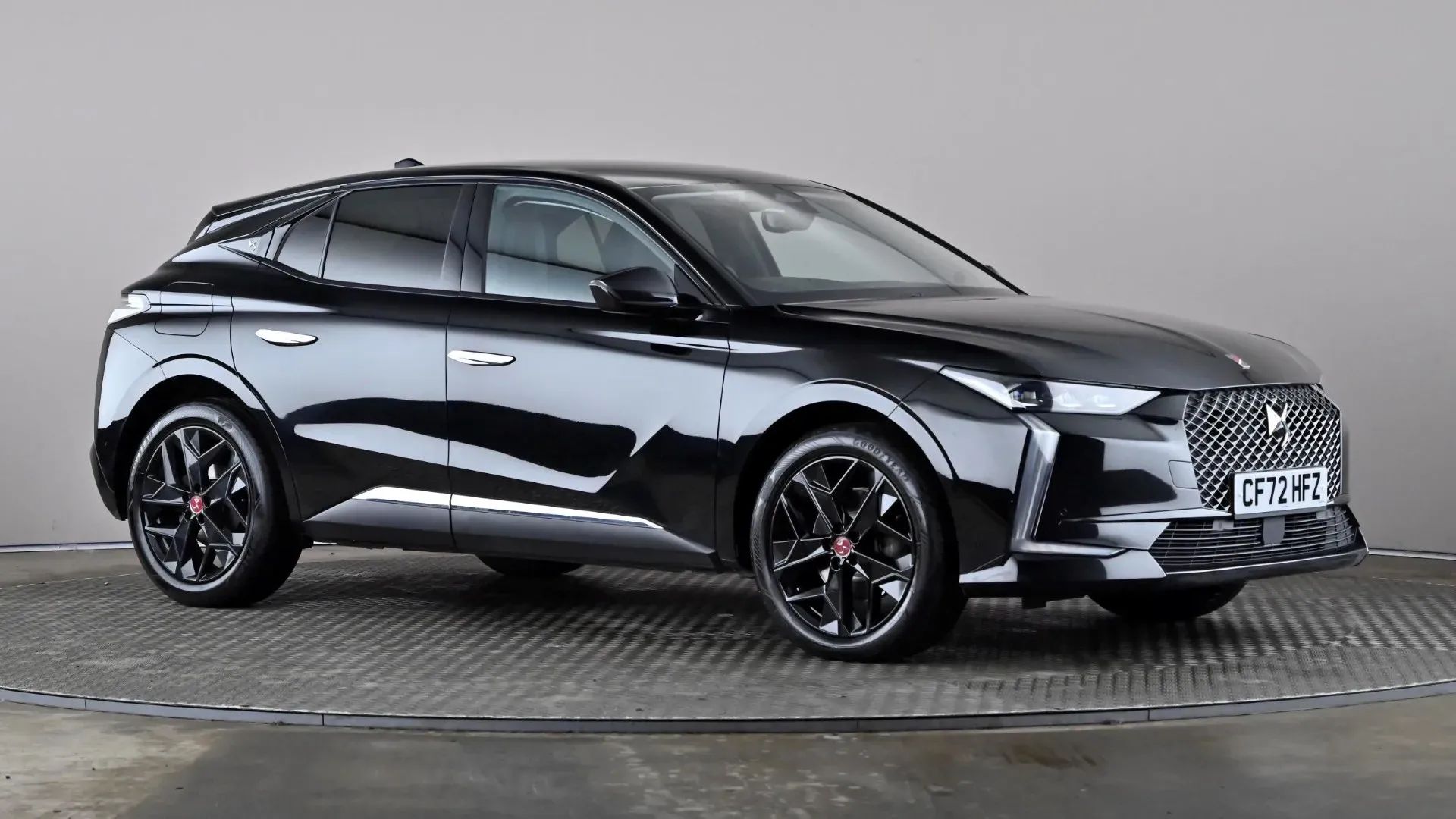 DS 4