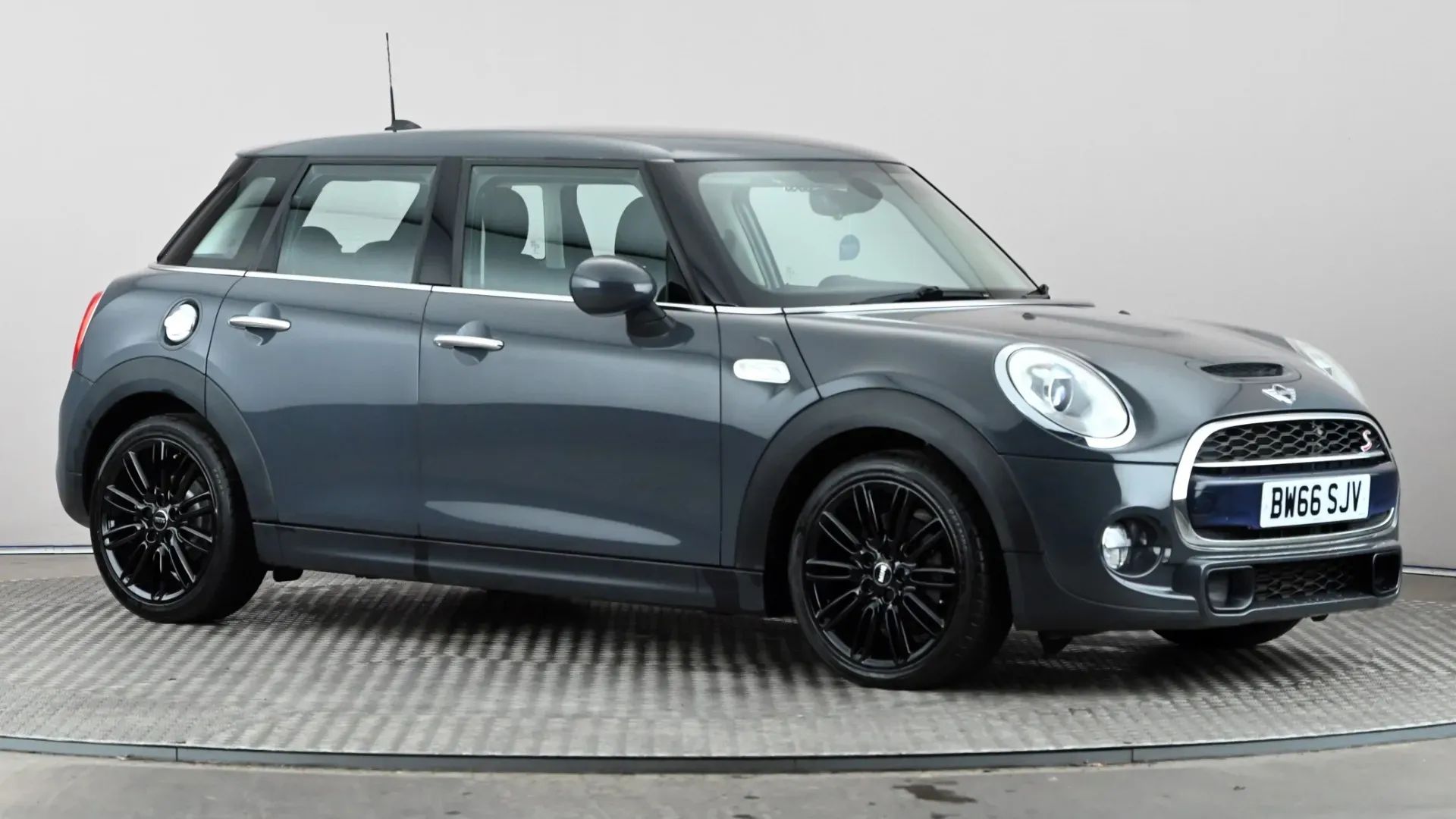 5-Door Hatch