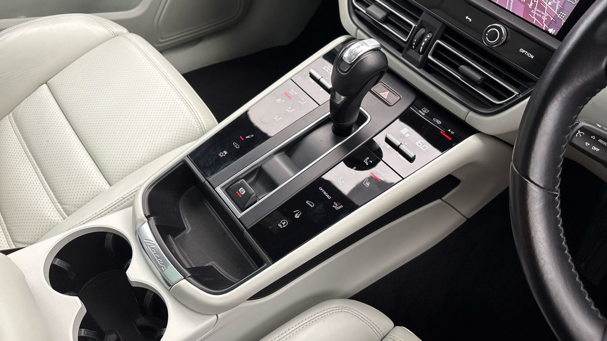 2023 Porsche Macan