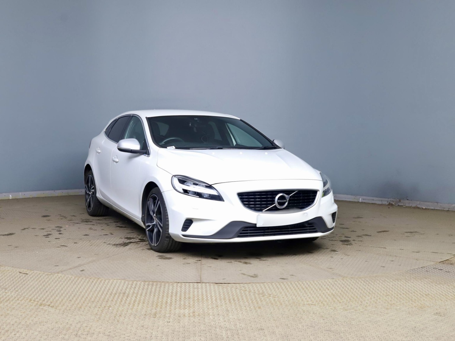 V40