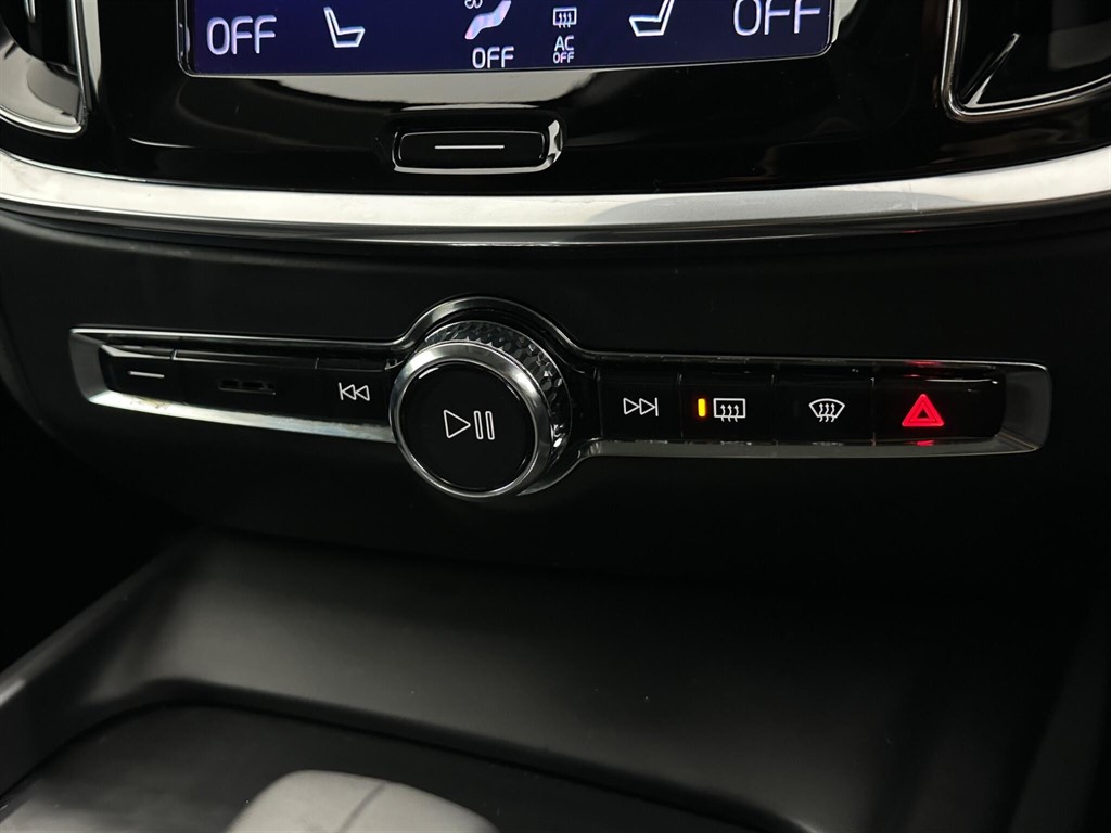 2022 Volvo V60