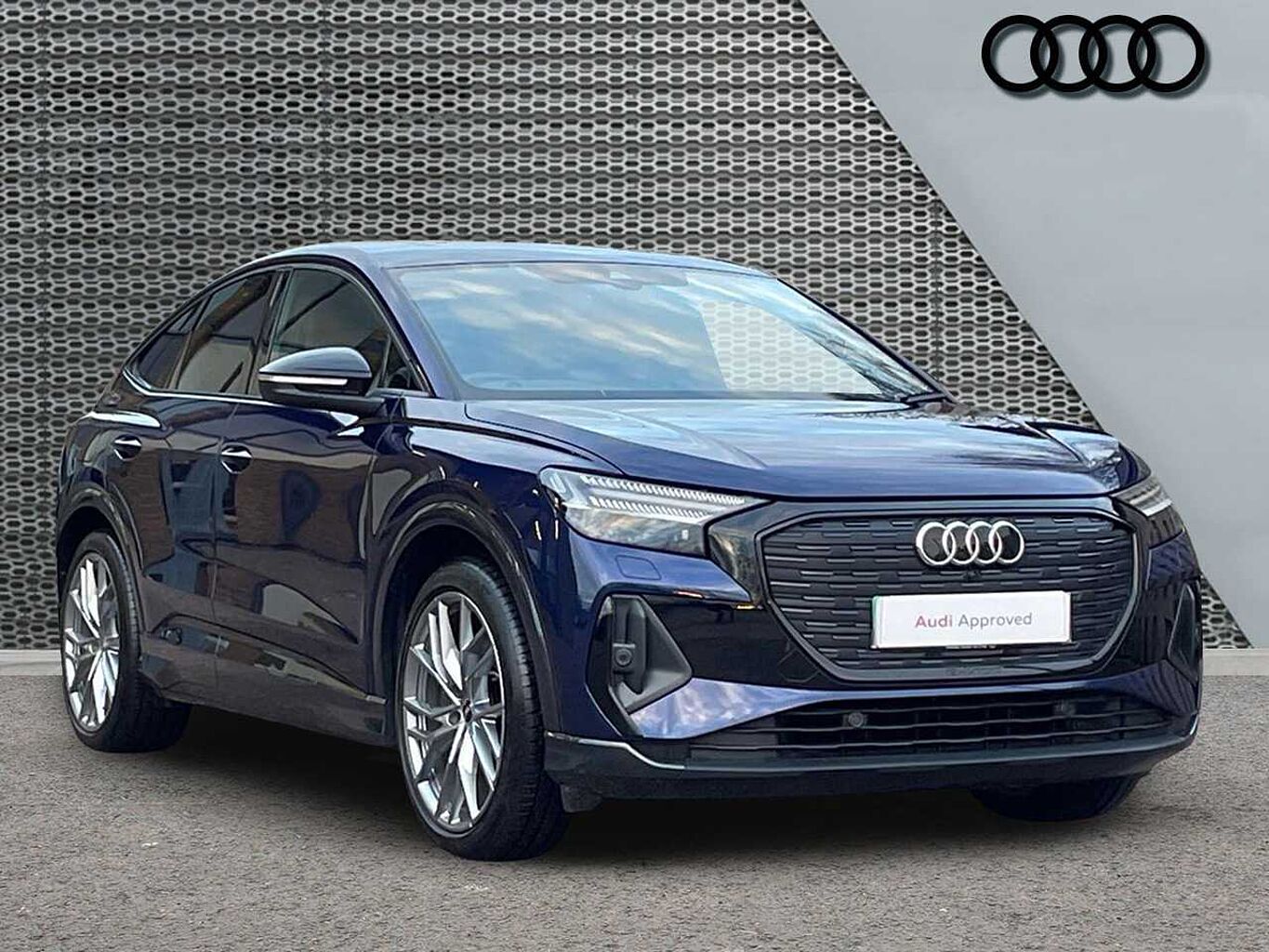 Q4 Sportback e-tron