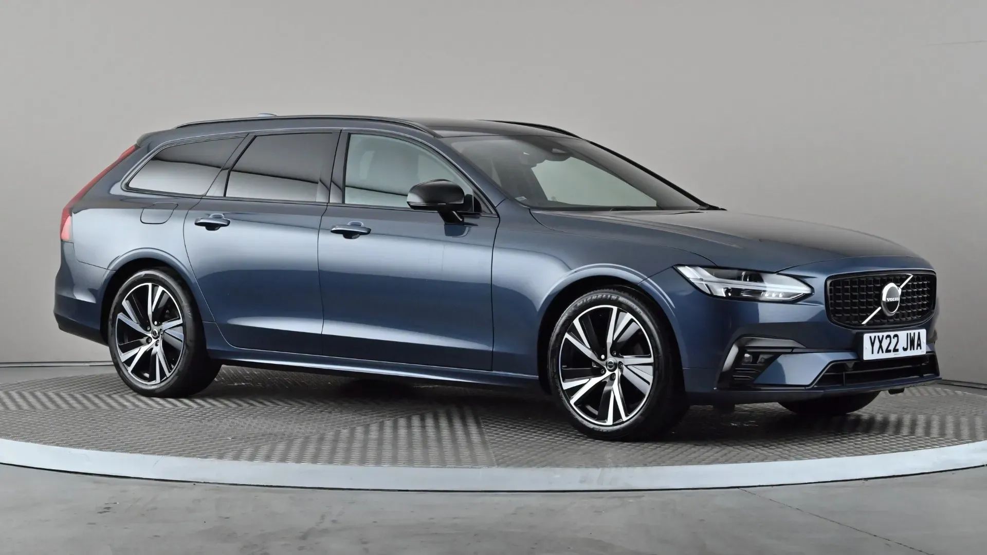 V90