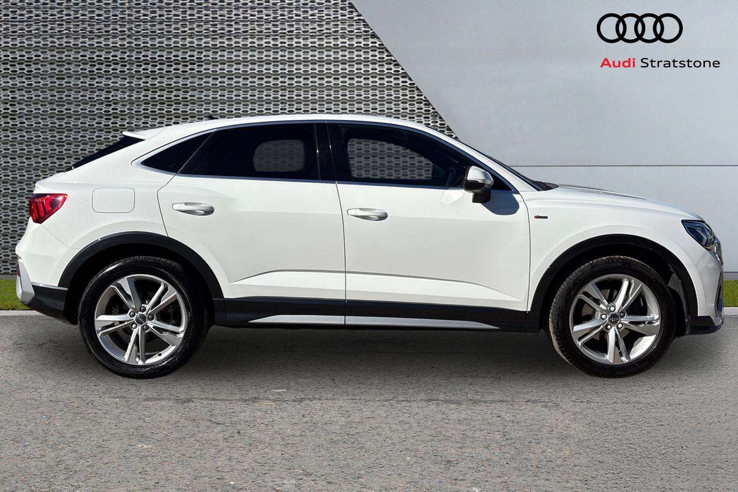 Q3 Sportback