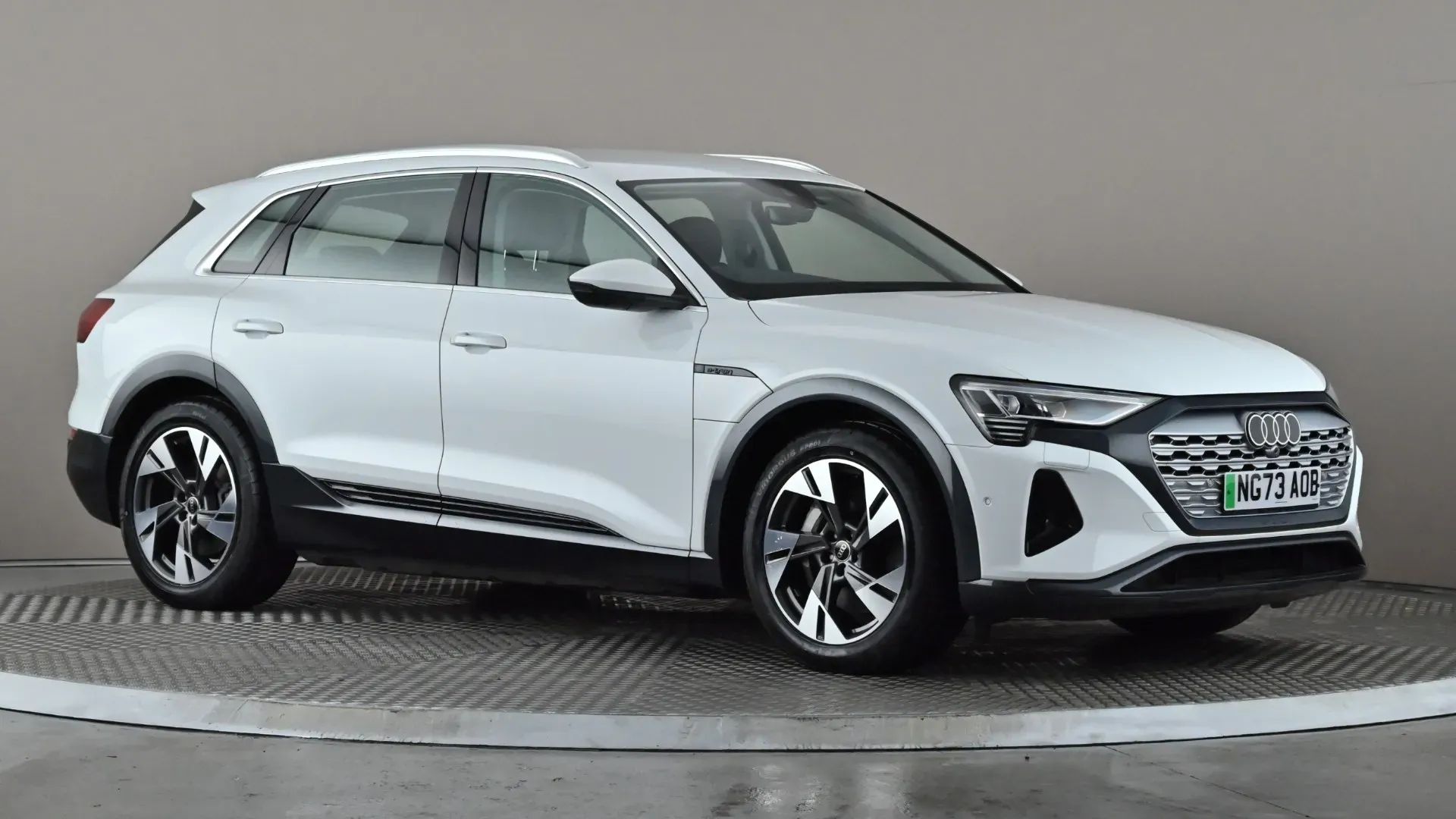 Q8 e-tron