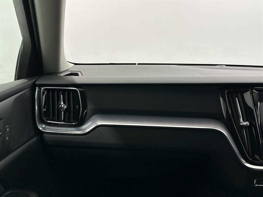 2022 Volvo V60