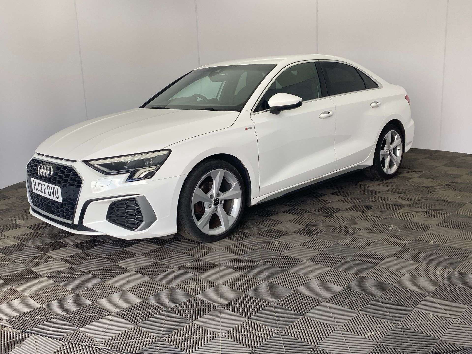 A3 Saloon
