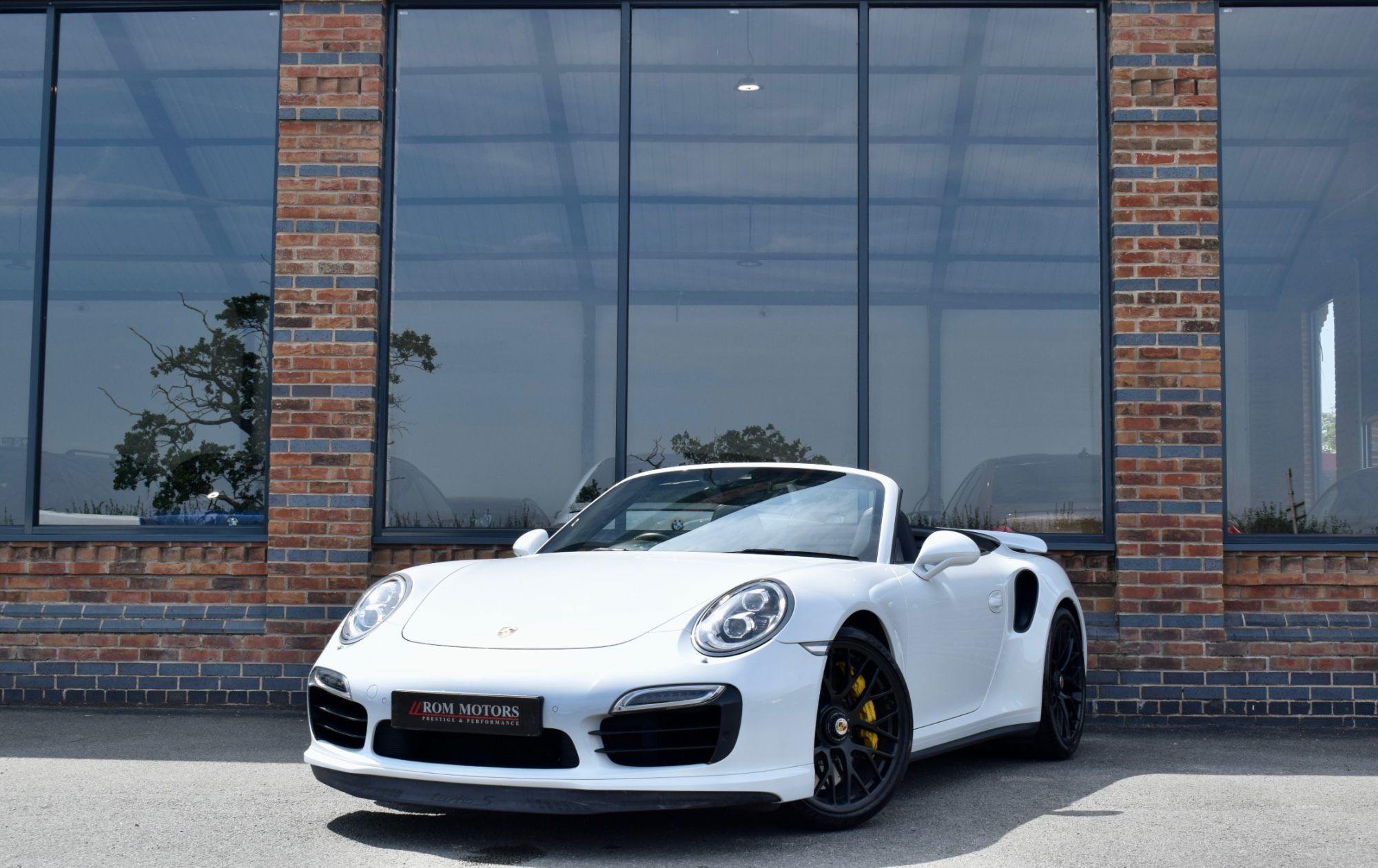 911