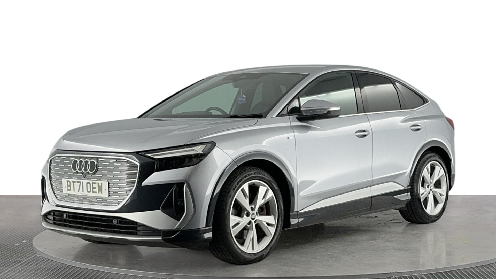 Q4 Sportback e-tron