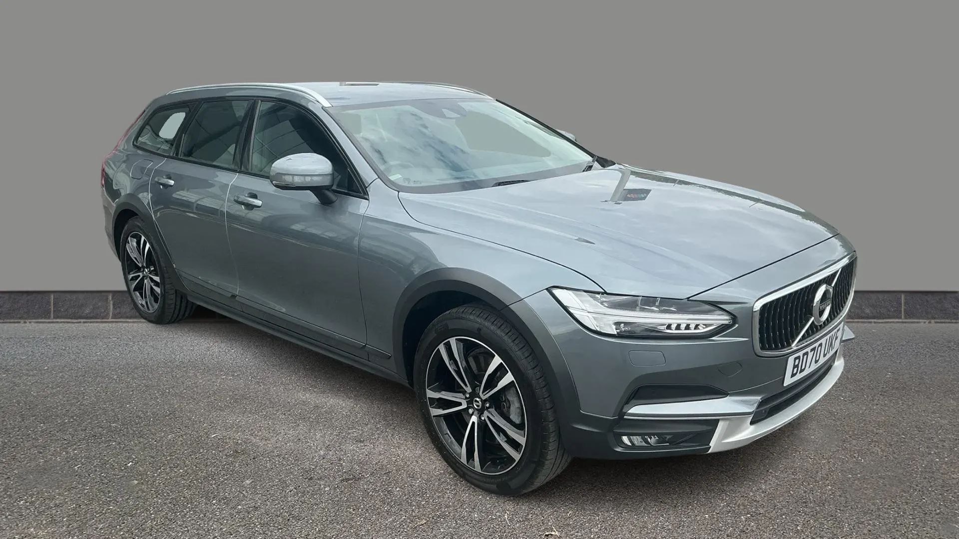 V90 Cross Country