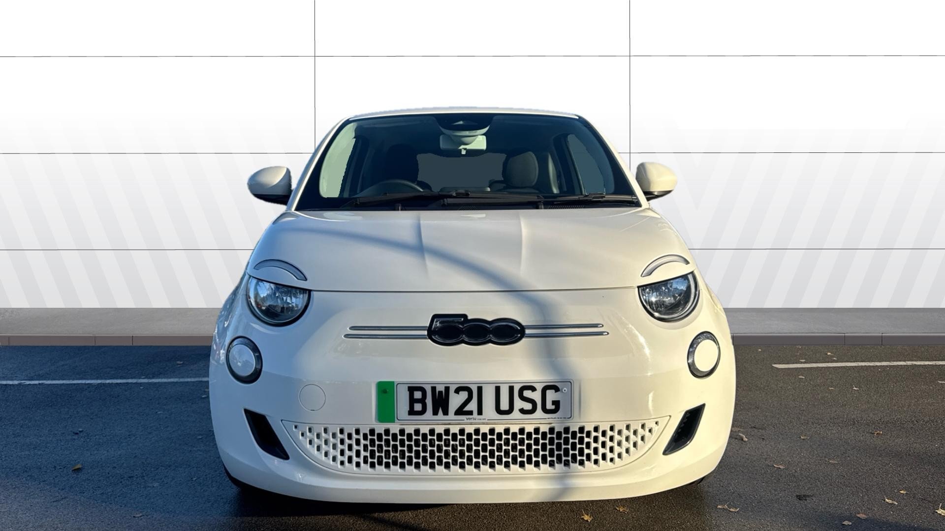 White Fiat 500