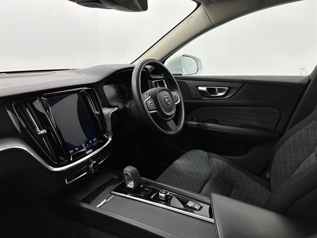2022 Volvo V60