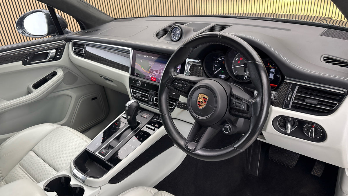 2023 Porsche Macan