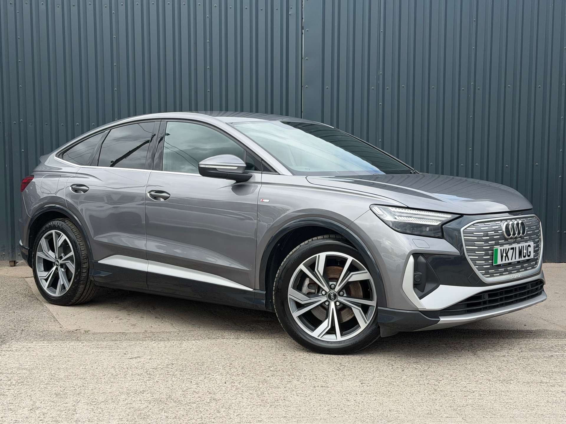 Q4 Sportback e-tron