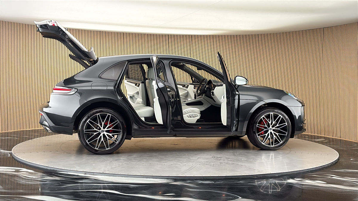 2023 Porsche Macan