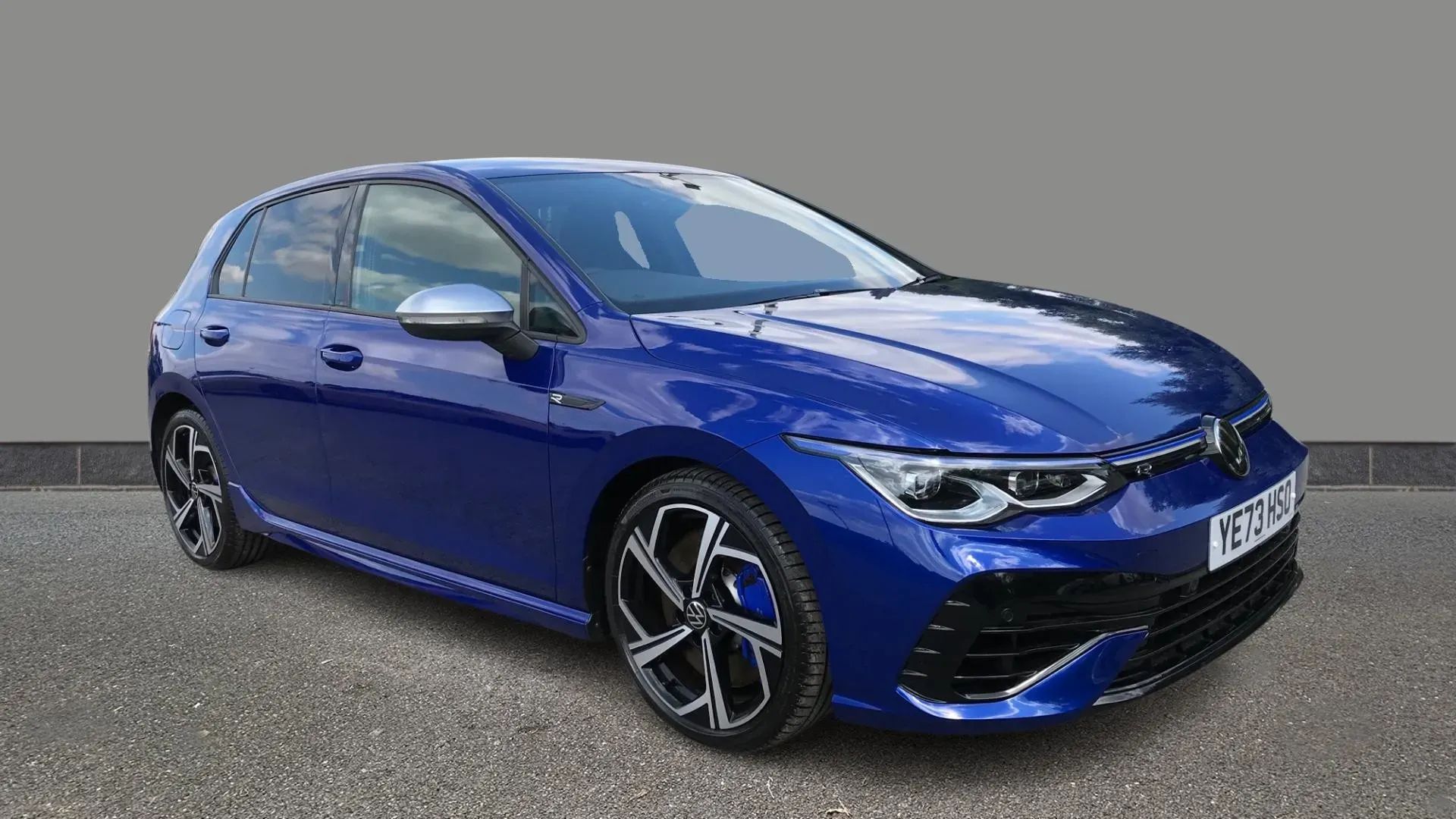 Golf R