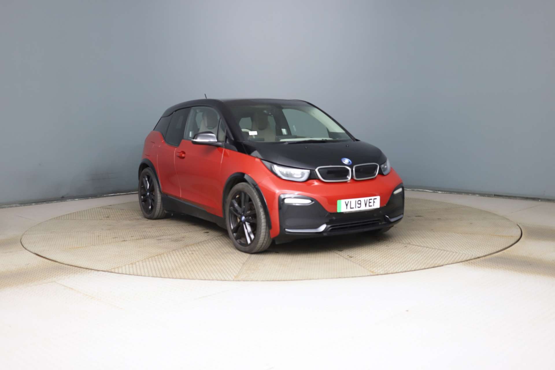 i3