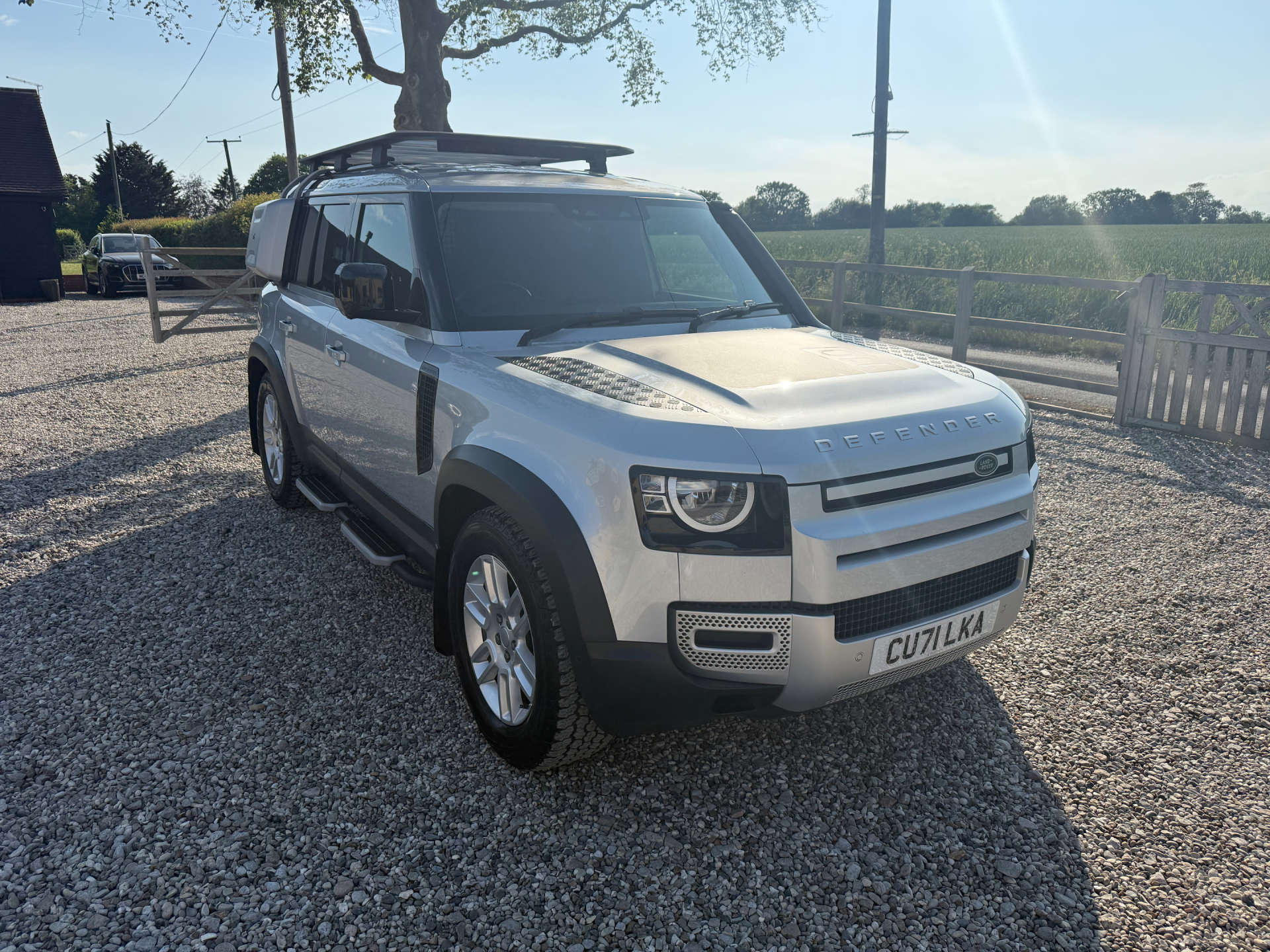 DEFENDER