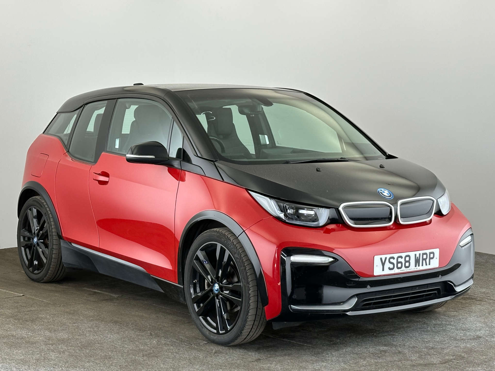 i3
