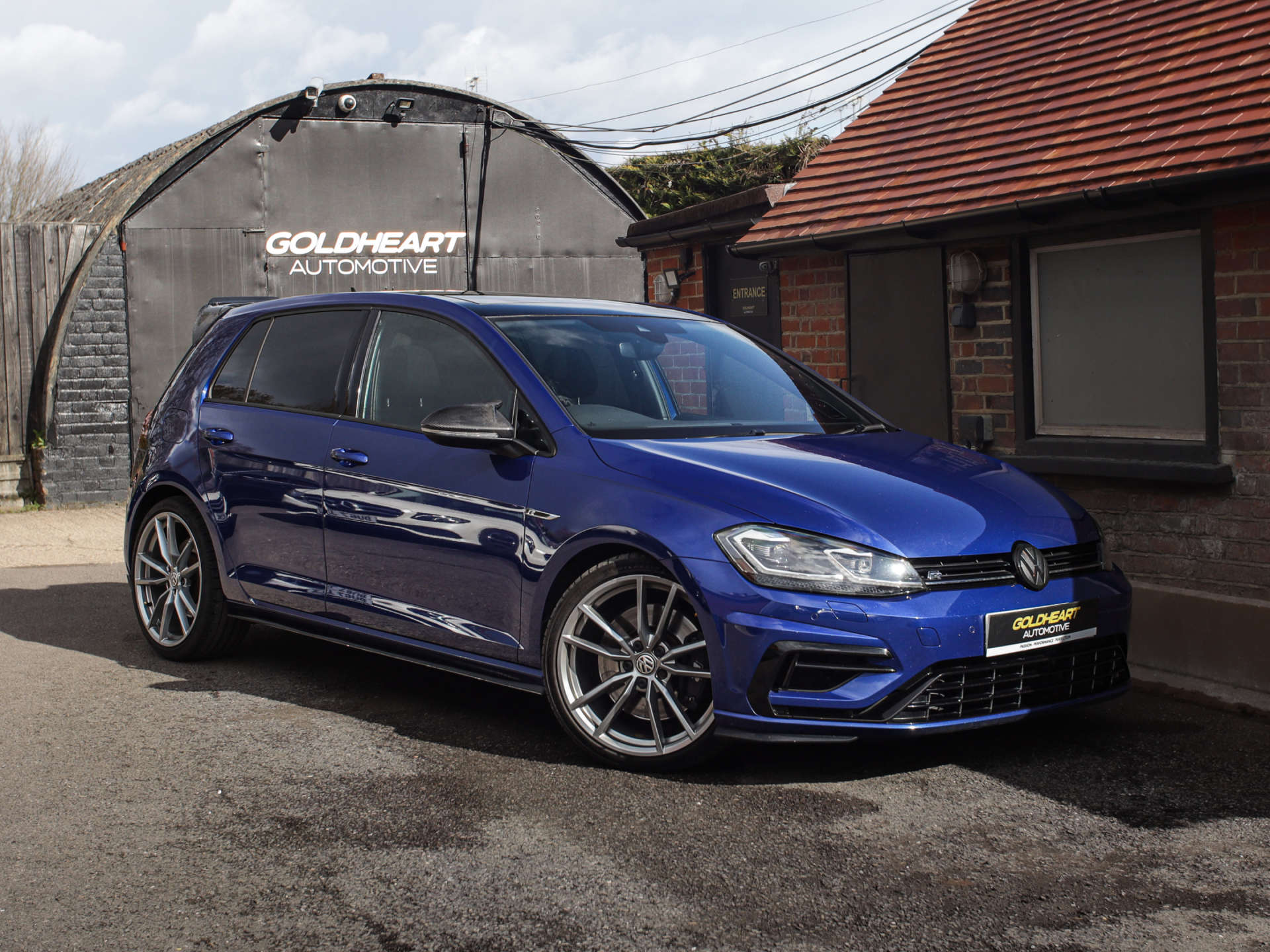 Golf R