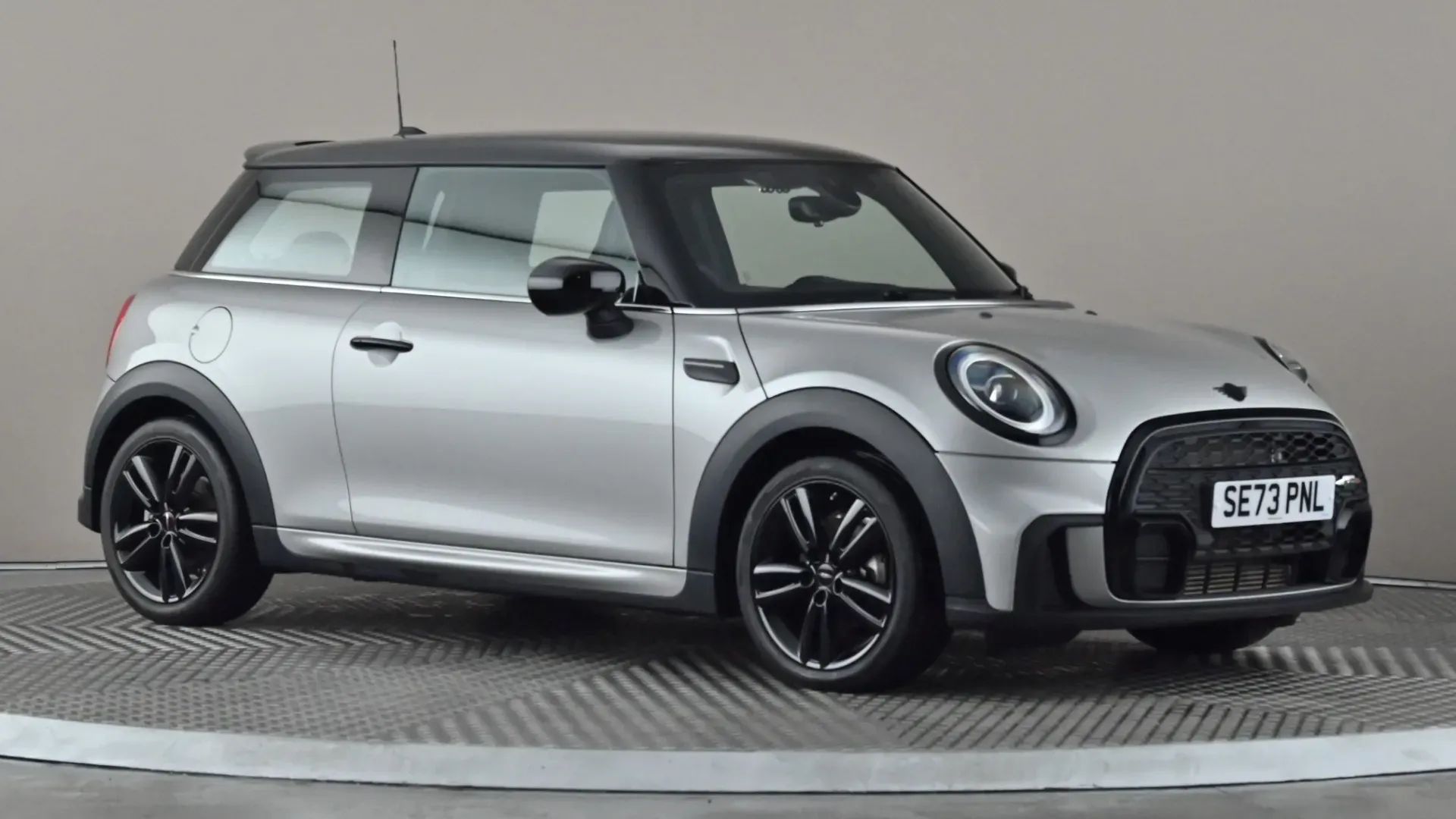 3-Door Hatch